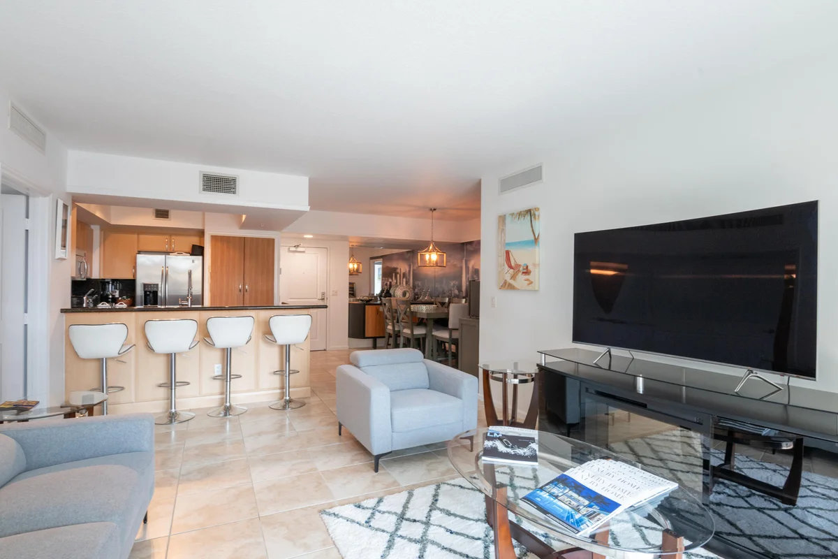 403 S Sapodilla Ave #207, West Palm Beach: photo 1 of 30
