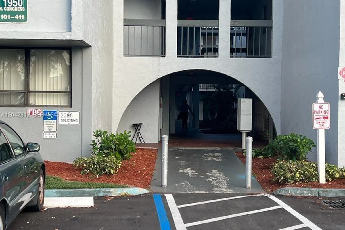 1950 N Congress Ave #105, West Palm Beach: photo 1 of 18