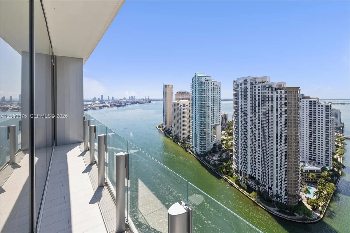 300 Biscayne Blvd Way #3104, Miami: photo 1 of 100