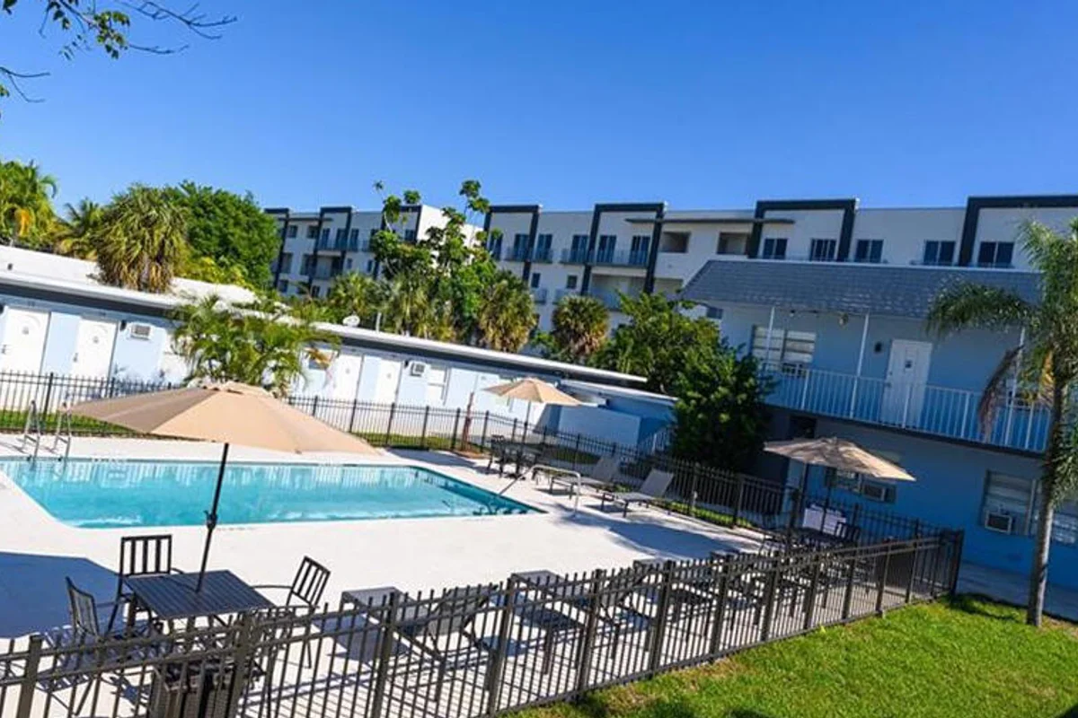 1020 N Victoria Park Rd #27, Fort Lauderdale: photo 1 of 5