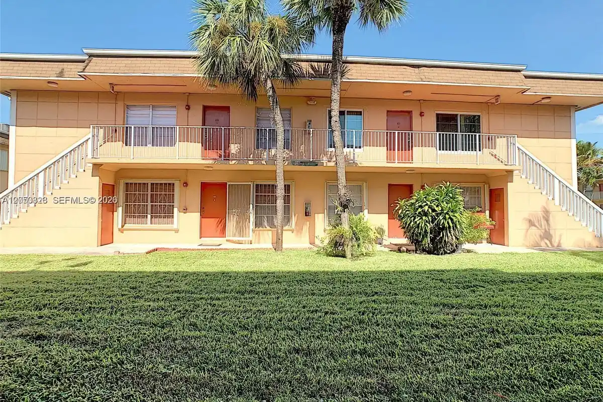12830 SW 43rd Dr #163-B, Miami: photo 1 of 10