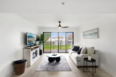 1601 Marina Isle Way #101, Jupiter: photo 1 of 32