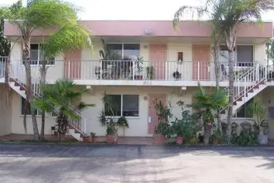912 NE 17th Ct #4, Fort Lauderdale: photo 1 of 3