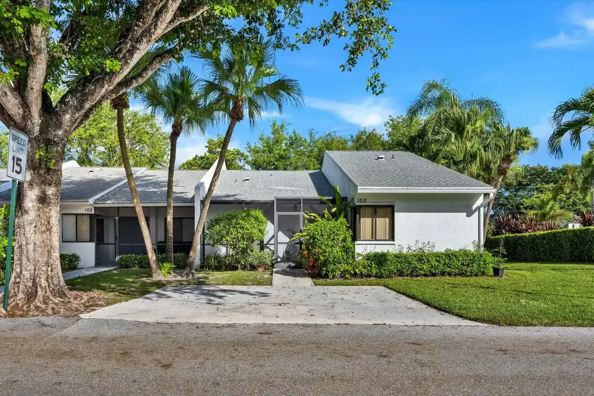 100 Sunshine Blvd, Royal Palm Beach: photo 1 of 34