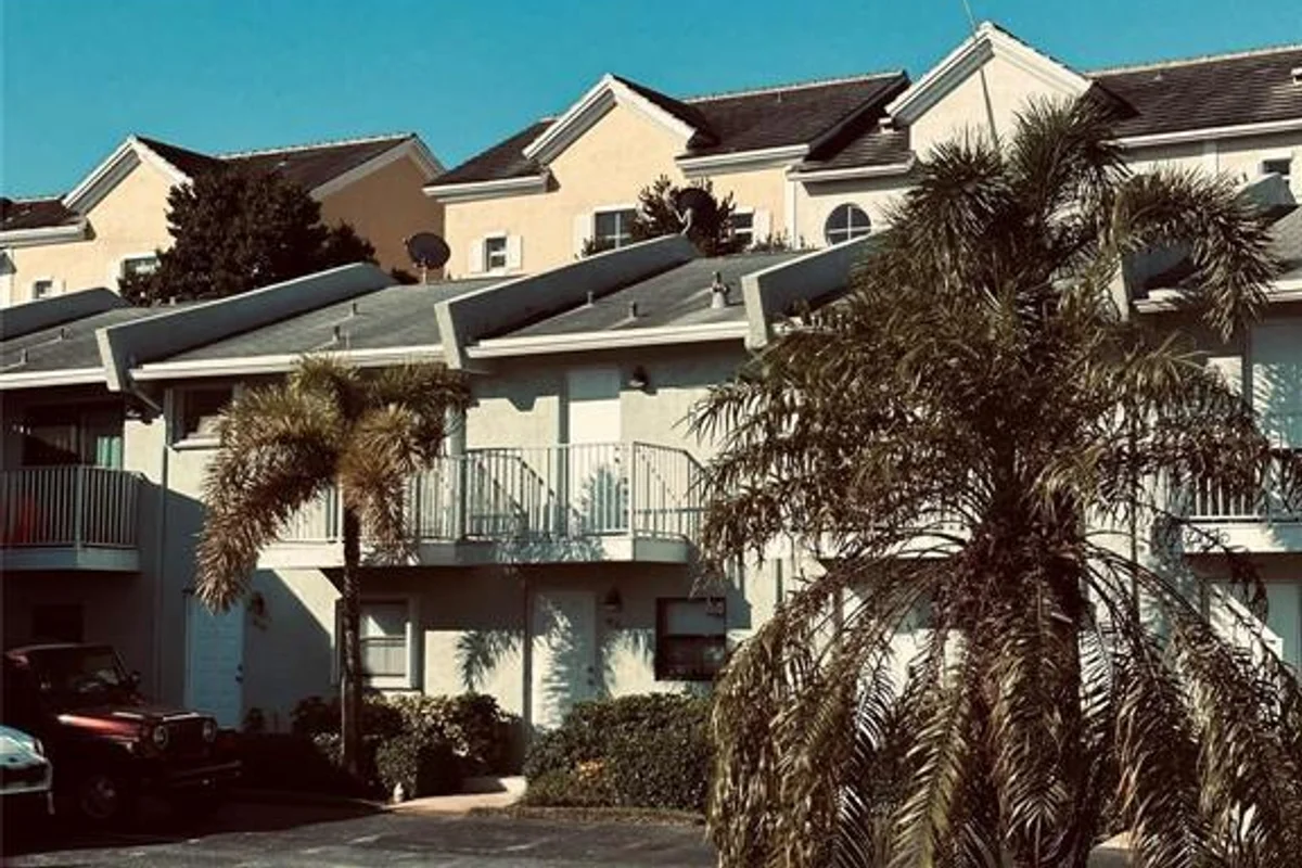 4121 NE 21st Ter #3, Lighthouse Point: photo 1 of 40