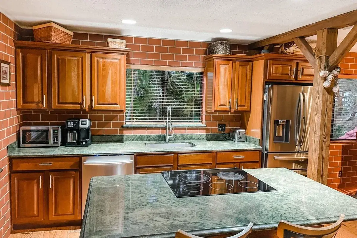 25 Lexington Ln W #E, Palm Beach Gardens: photo 1 of 23