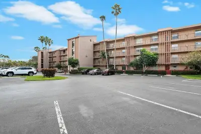 7220 Lake Cir Dr #301, Margate: photo 1 of 12