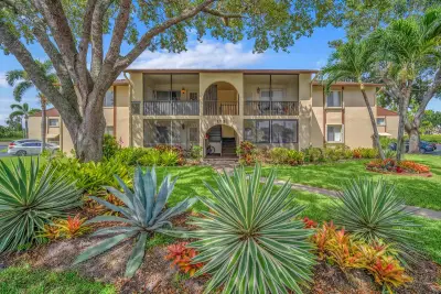 103 Lake Pine Cir #A-2, Greenacres: photo 1 of 31