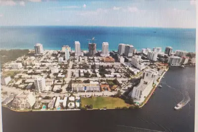550 Bayshore Dr #102, Fort Lauderdale: photo 1 of 32