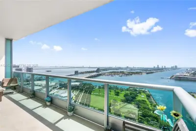 900 Biscayne Blvd #3704, Miami: photo 1 of 62