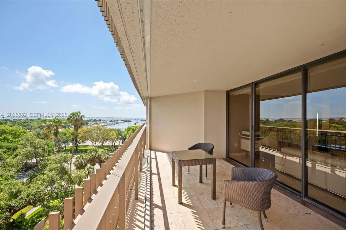 2901 S Bayshore Dr #6A, Miami: photo 1 of 38