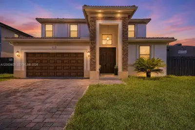 13650 SW 272nd Ter, Homestead: photo 1 of 59