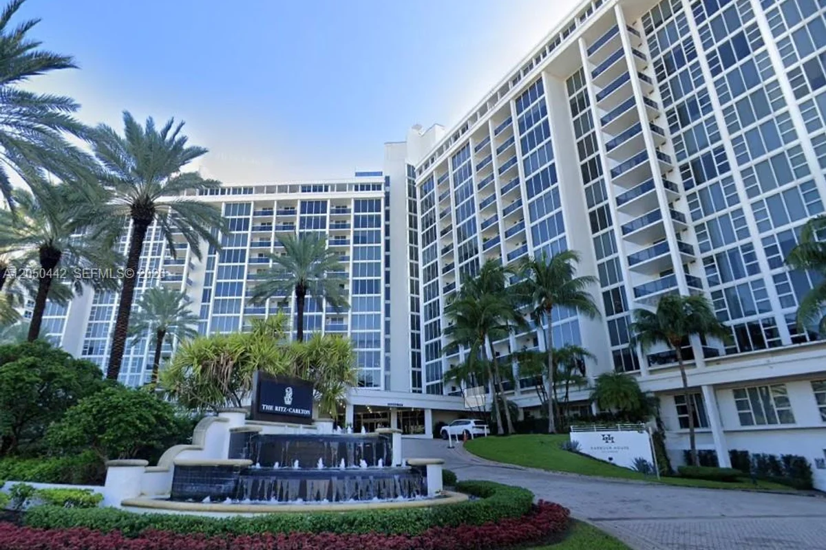 10275 Collins Ave #323, Bal Harbour: photo 1 of 43