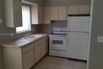 5900 NW 16th Pl #2, Sunrise: photo 1 of 3