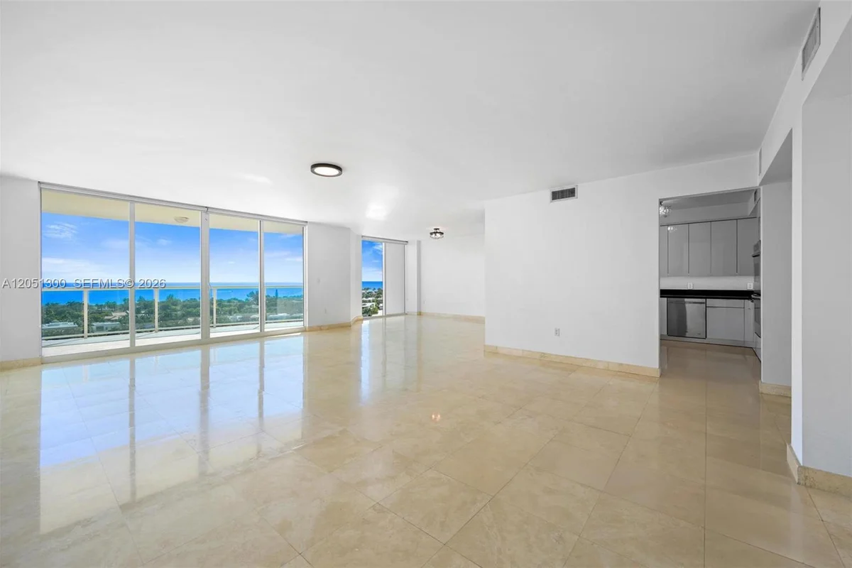 20201 E Country Club Dr #1502, Aventura: photo 1 of 55