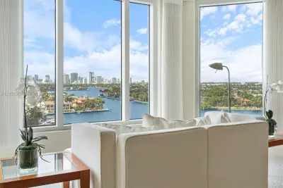3055 Harbor Dr #1202, Fort Lauderdale: photo 1 of 60