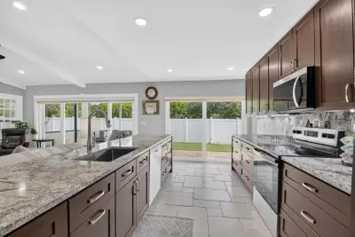 22018 Colony Dr, Boca Raton: photo 1 of 39