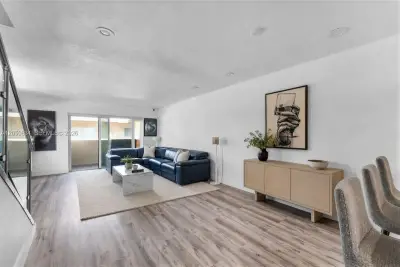 9958 SW 88th St #522-5, Miami: photo 1 of 30