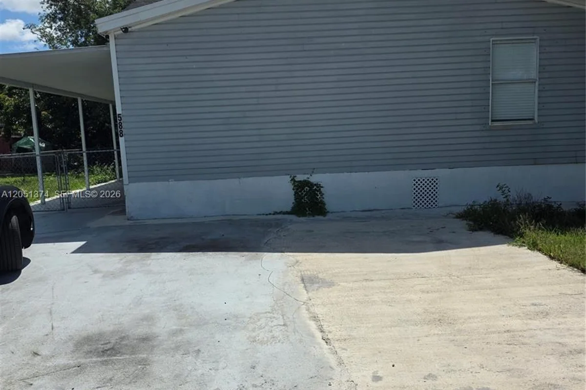 19800 SW 180th Ave #588, Miami: photo 1 of 9