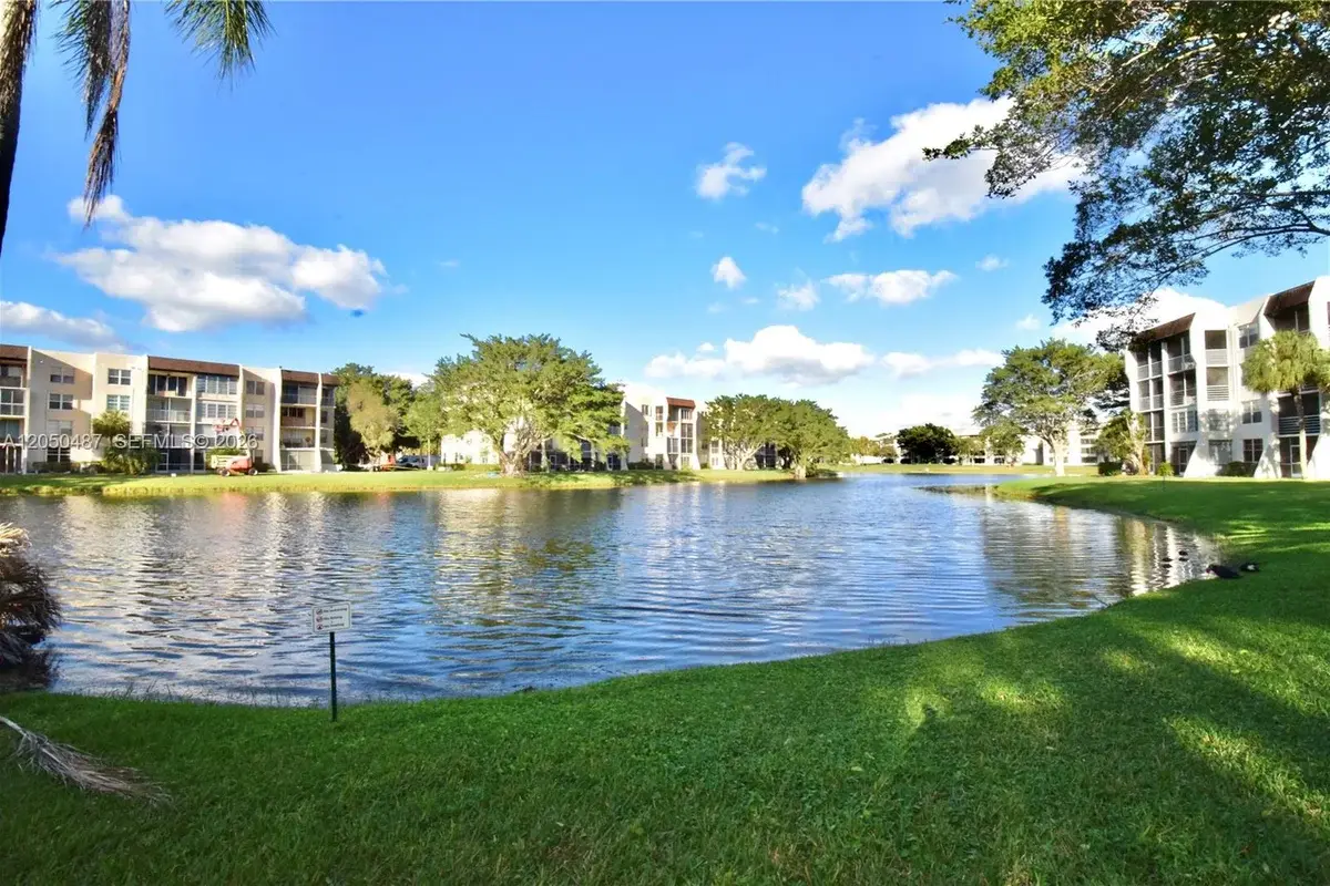 9311 Orange Grove Dr #411, Davie: photo 1 of 14