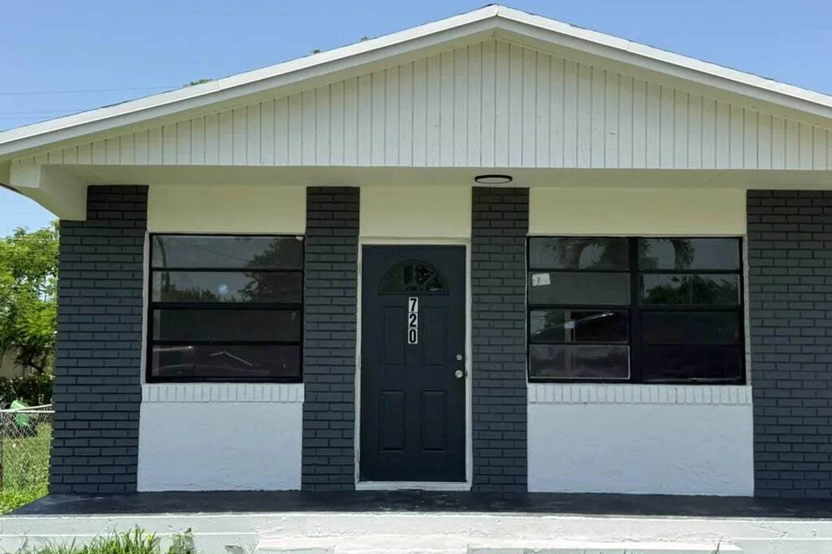 720 Rickey Jackson Blvd, Pahokee: photo 1 of 26