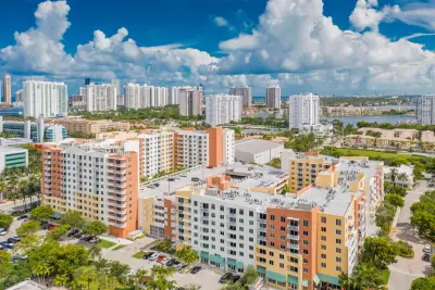 18800 NE 29th Ave #923, Miami: photo 1 of 23