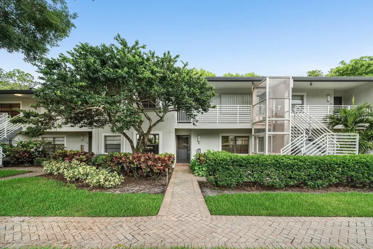 7 Southport Ln #F, Boynton Beach: photo 1 of 71