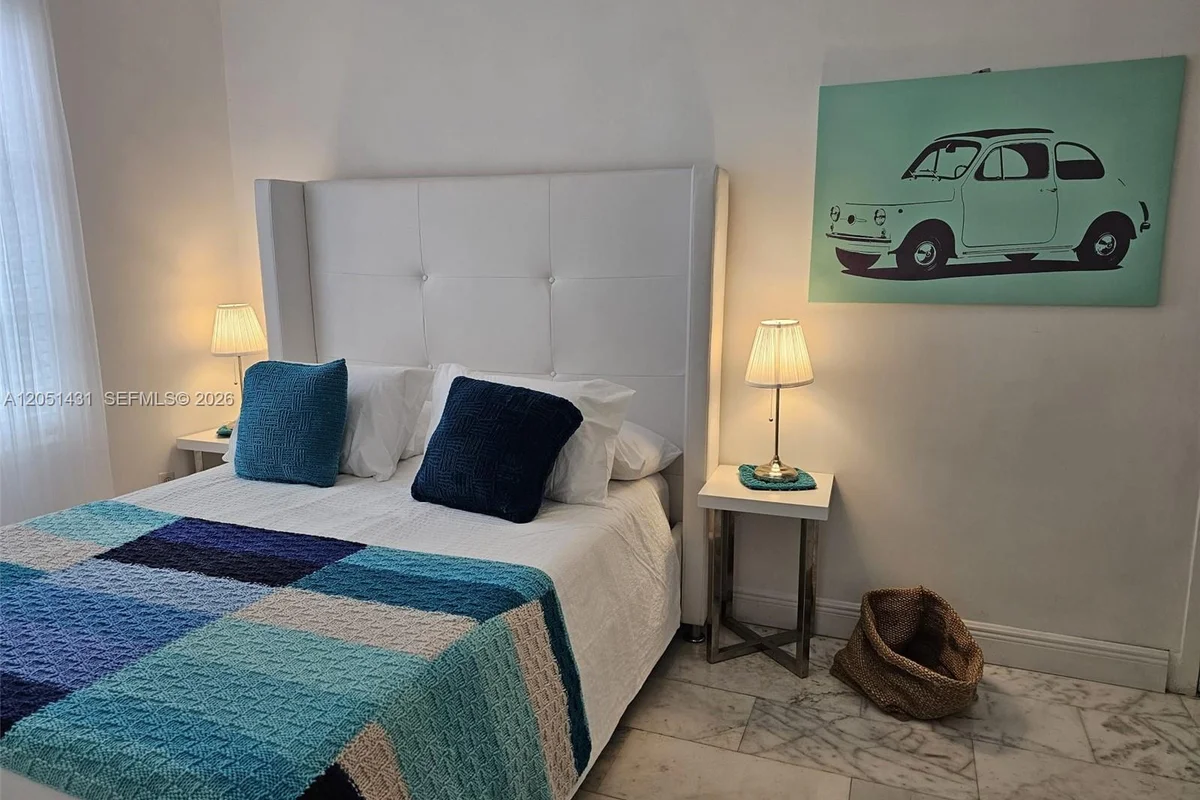 918 Jefferson Ave #8, Miami Beach: photo 1 of 24