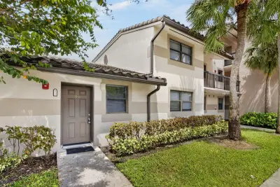 9919 Nob Hill Ct, Sunrise: photo 1 of 31