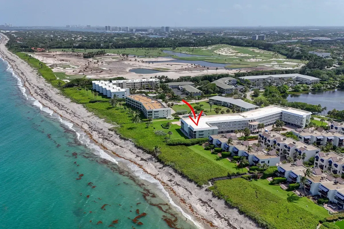 120 Celestial Way #114, Juno Beach: photo 1 of 31