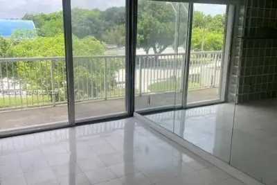 150 SE 25th Rd #4I, Miami: photo 1 of 7