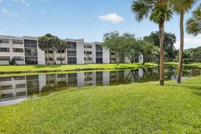 410 Lakeview Dr #103, Weston: photo 1 of 35