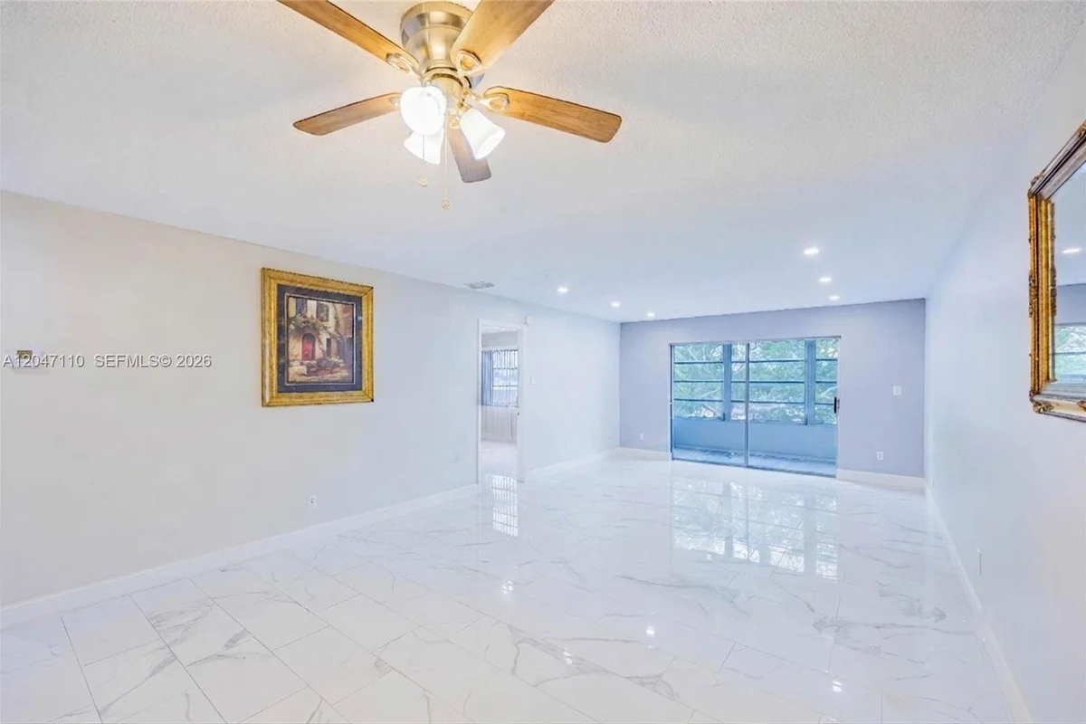 8100 SW 24th St #309, North Lauderdale: photo 1 of 30