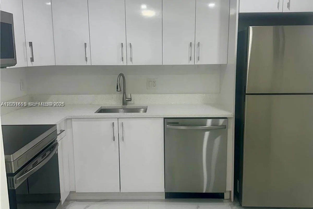 4166 Inverrary Dr #210, Lauderhill: photo 1 of 8