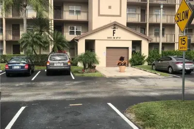 13455 SW 16th Ct, Pembroke Pines: photo 1 of 17