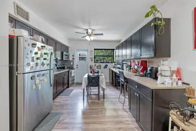740 135 St, North Miami: photo 1 of 63
