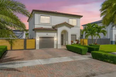 27260 SW 136th Path, Homestead: photo 1 of 84