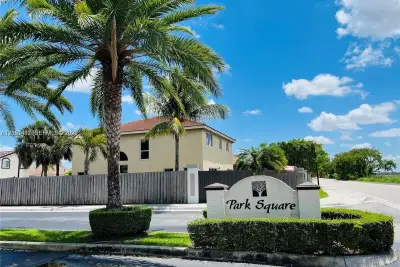 16453 SW 75th Ter, Miami: photo 1 of 26