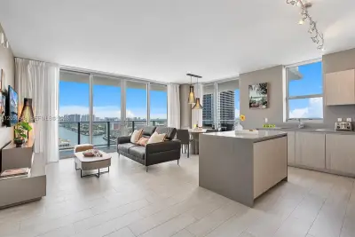 4010 S Ocean Dr #R1508, Hollywood: photo 1 of 50