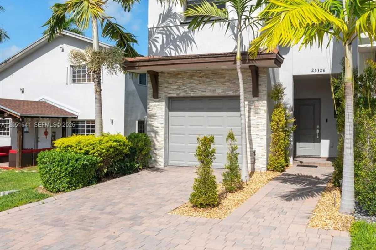 25328 SW 108th Ct, Homestead: photo 1 of 4