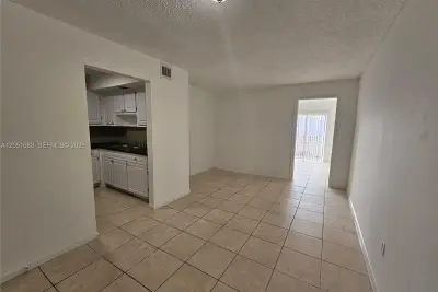 3610 NW 21st St #206, Lauderdale Lakes: photo 1 of 15