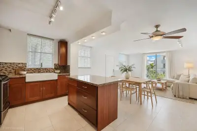 1801 S Treasure Dr #421, North Bay Village: photo 1 of 10