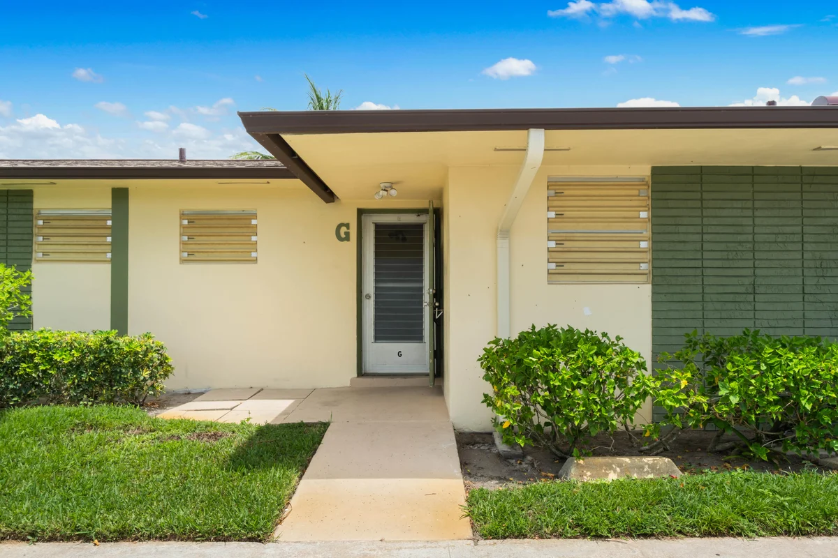 2915 Crosley Dr W #G, West Palm Beach: photo 1 of 17