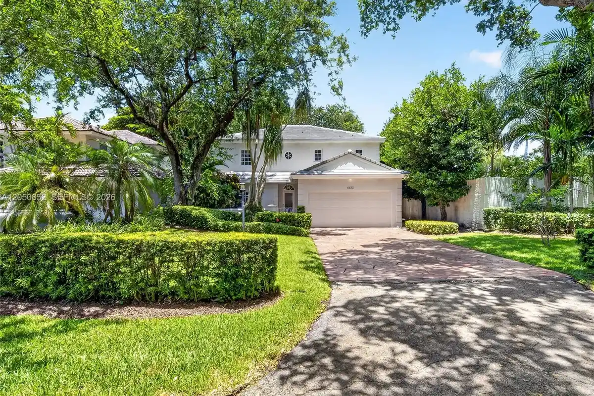 4820 Campo Sano Ct, Coral Gables: photo 1 of 39