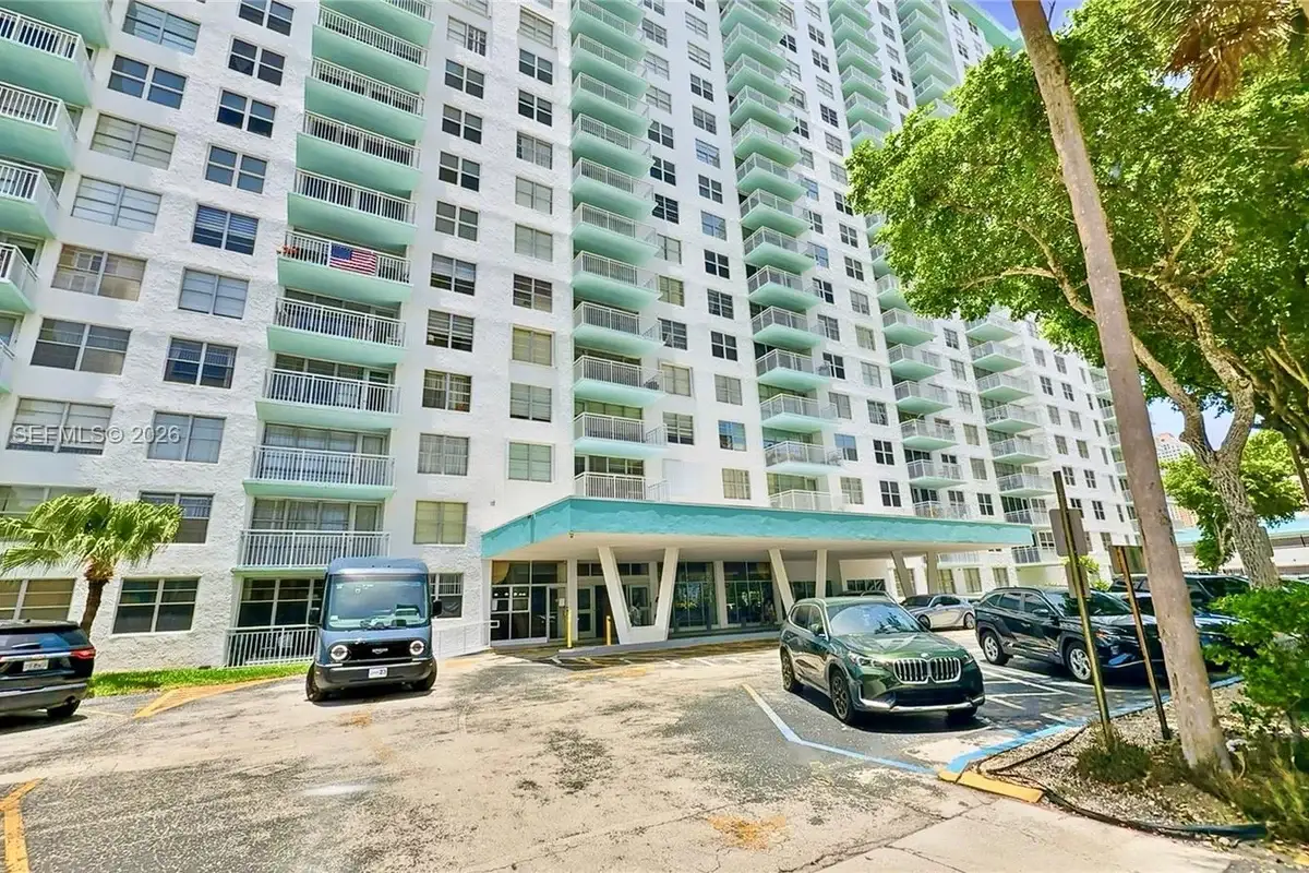 301 174th St #1907, Sunny Isles Beach: photo 1 of 22