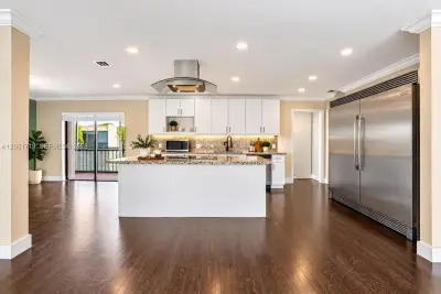 8401 SW 107th Ave #316E, Miami: photo 1 of 23