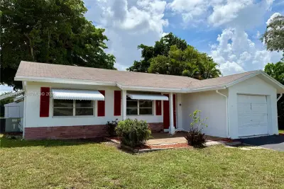 7008 NW 89th Ave, Tamarac: photo 1 of 54