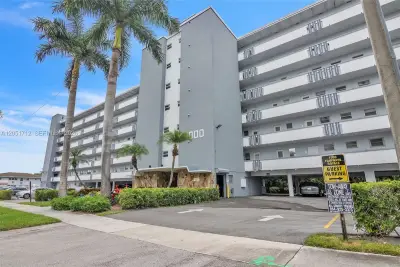 1000 NE 14th Ave #503, Hallandale Beach: photo 1 of 17
