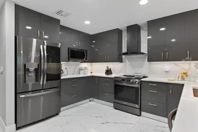 6544 Adriatic Way, Greenacres: photo 1 of 25