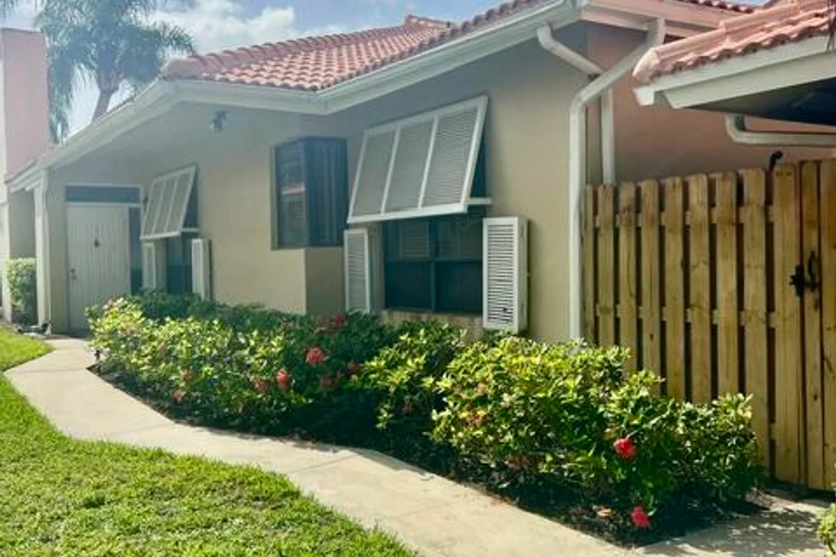 225 Old Meadow Way, Palm Beach Gardens: photo 1 of 17